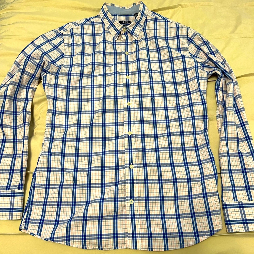 Men’s Izod Dress Shirt Size L. Excellent Condition.